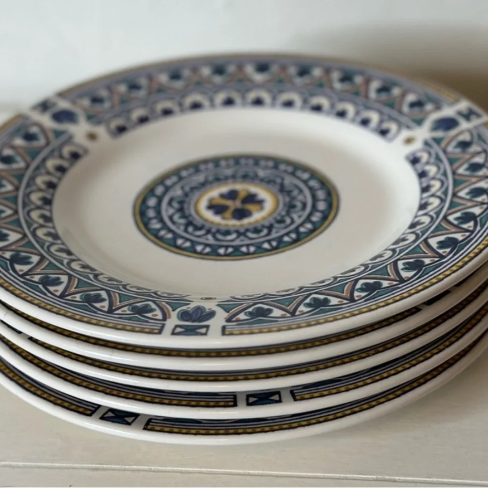Pfaltzgraff Blue and Green Patterned Plate - Picture 4 of 4